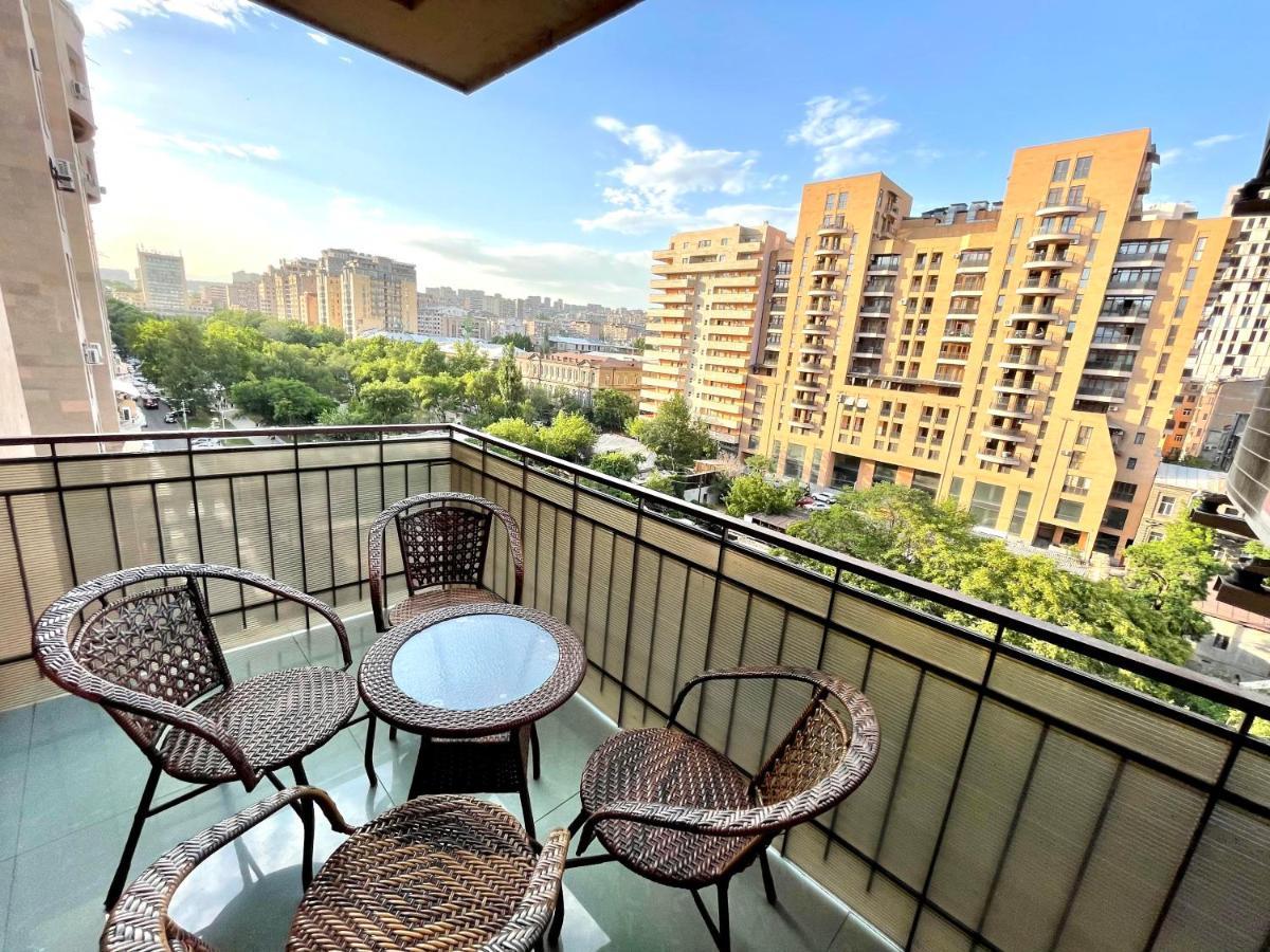 Apartments Emili Yerevan Exterior photo