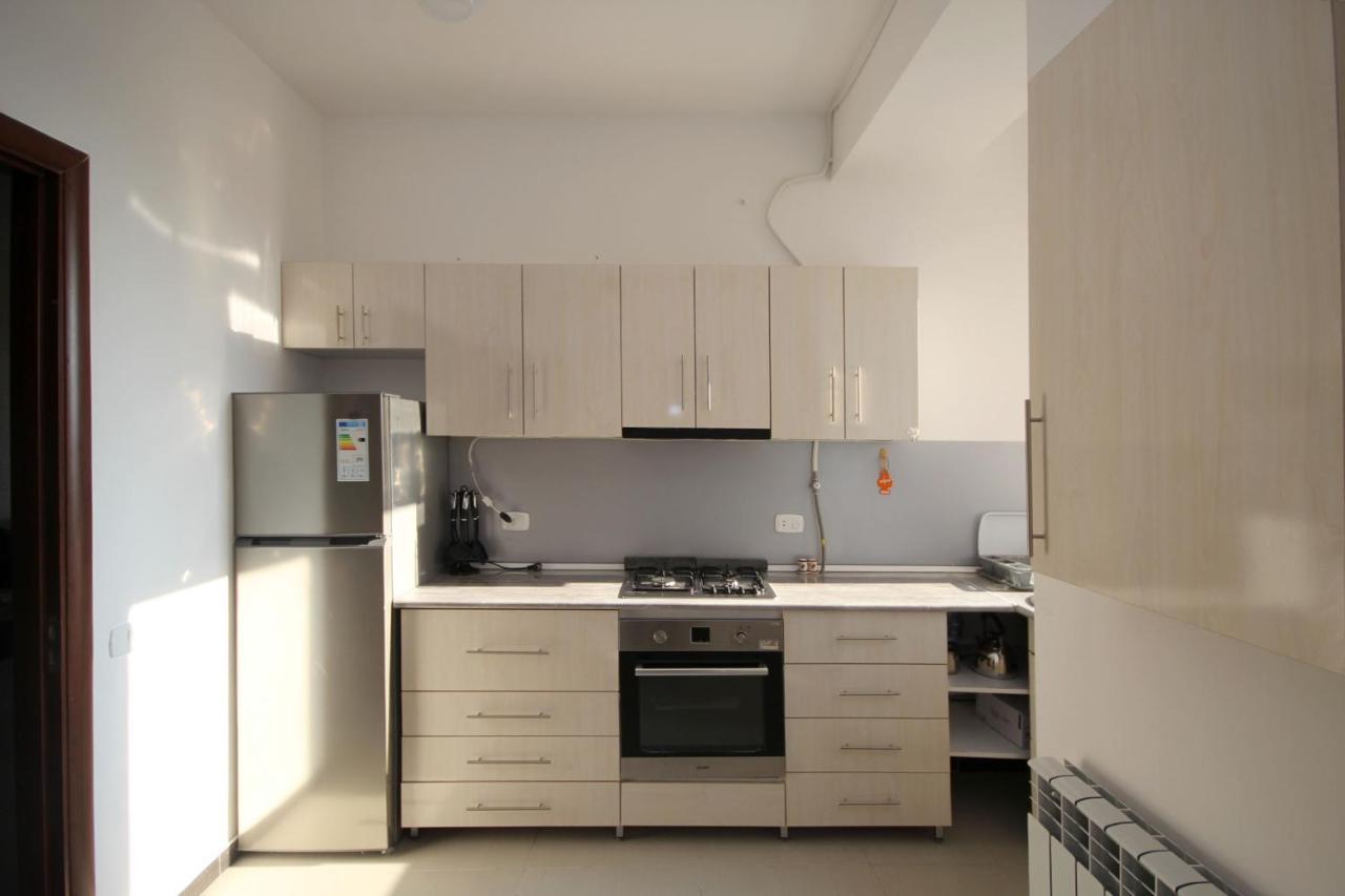 Apartments Emili Yerevan Exterior photo