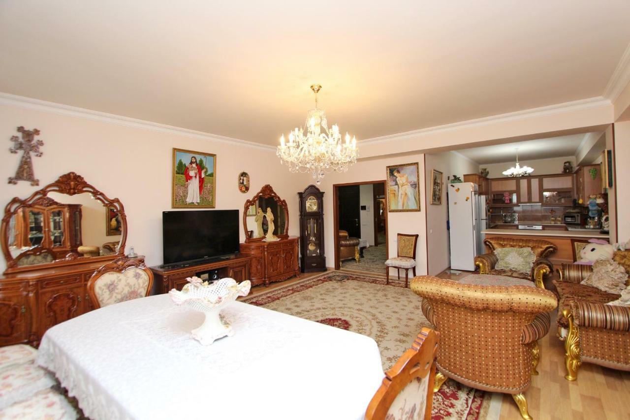 Apartments Emili Yerevan Exterior photo