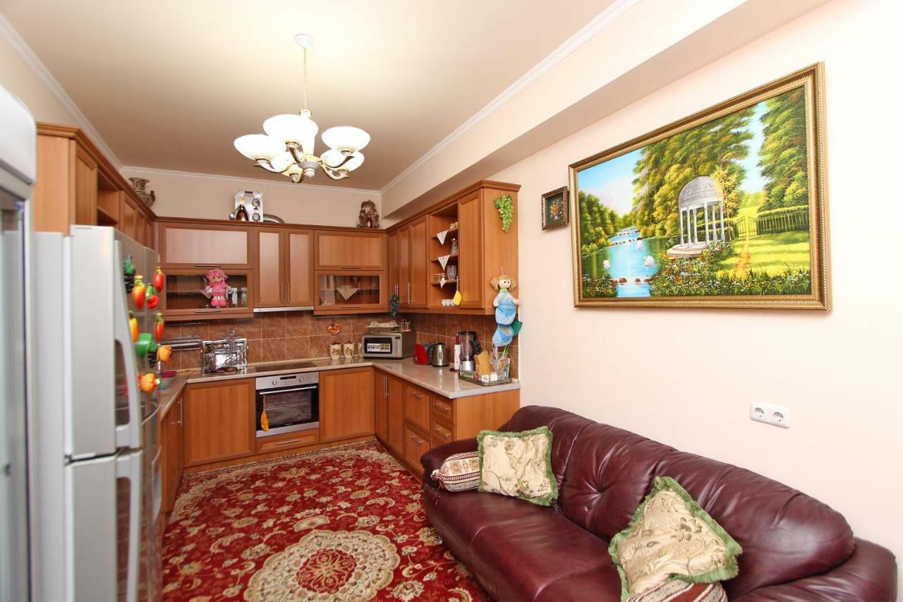 Apartments Emili Yerevan Exterior photo